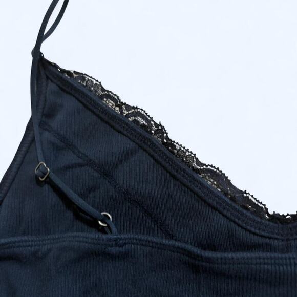 Navy blue hollister co tank top with lace - Picture 5 of 5